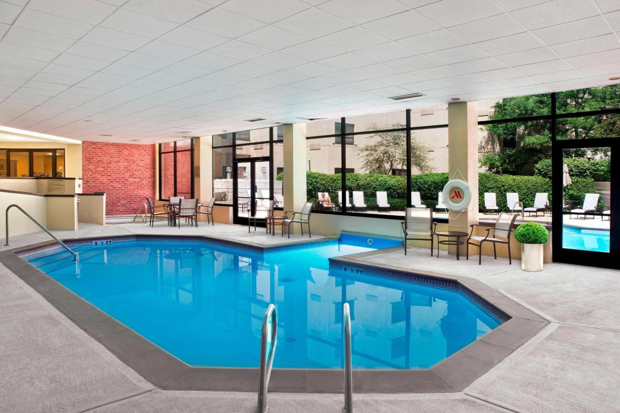 Collins Marriott 3*